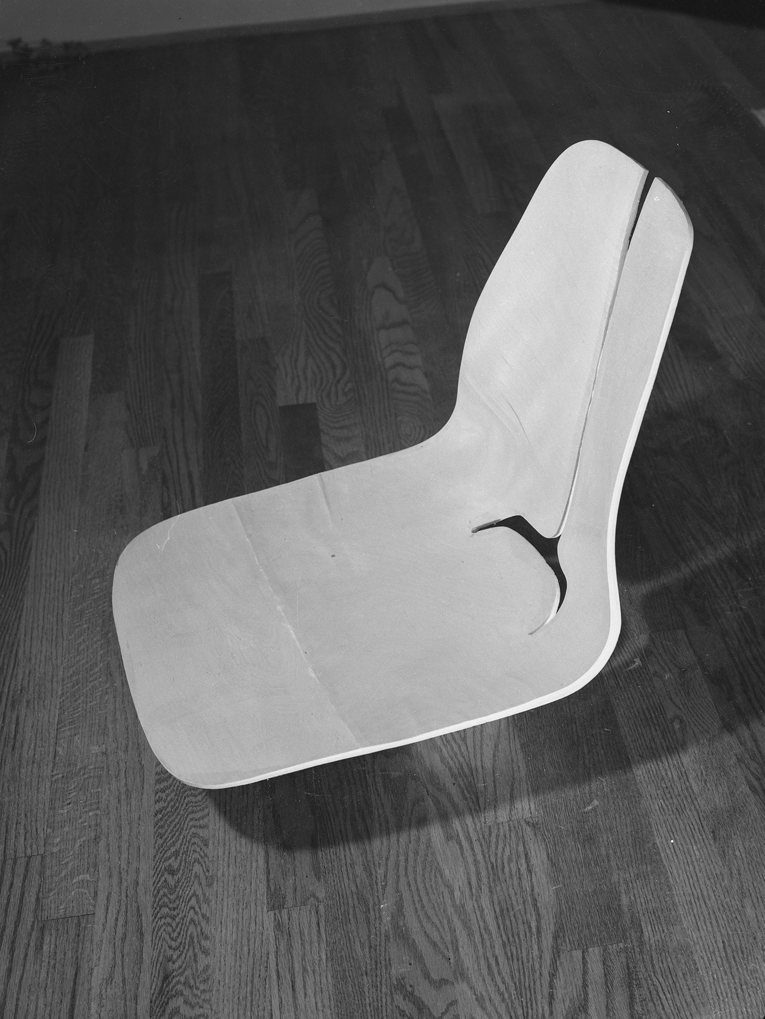 Eames bent sales plywood chair