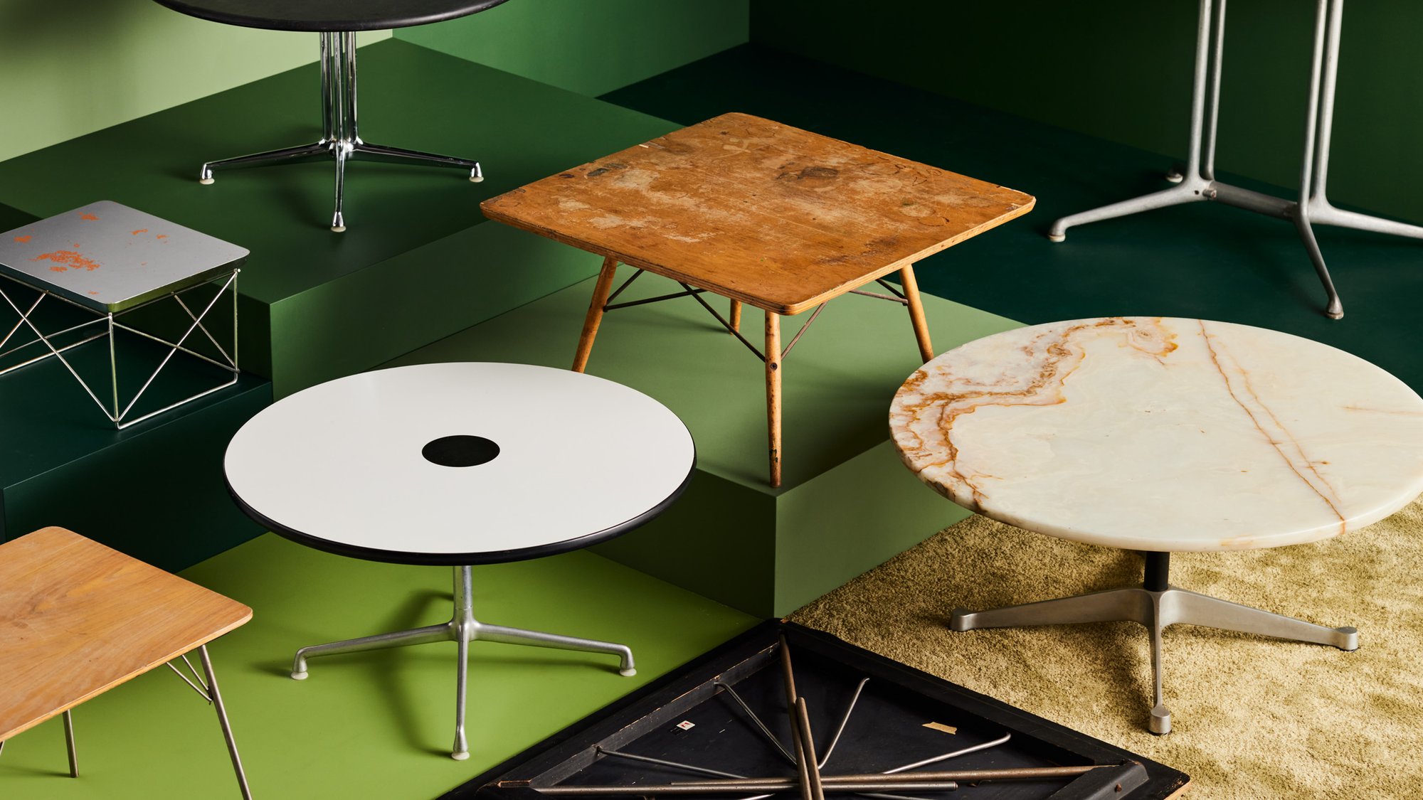 SnailBar_LP_03Tables