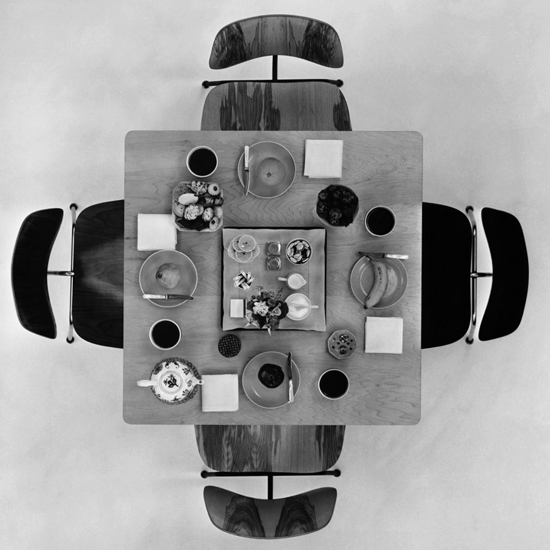 Overhead view of a DTM suggests use while also reducing the table to a level of graphic abstraction. © Eames Office, LLC